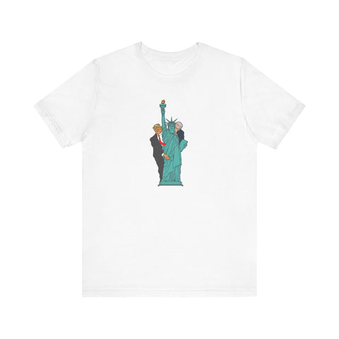 Trump Biden Statue Of Liberty - Menage A Trois - Men's T-Shirt